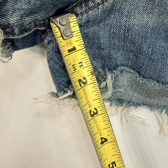 LUCKY BRAND The Cut Off Mid Rise Denim Shorts US 6/28 Distressed Blue Cowgirl - Picture 6 of 13